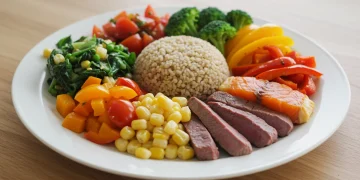 Balanced meal for appetite control with colorful vegetables and lean protein
